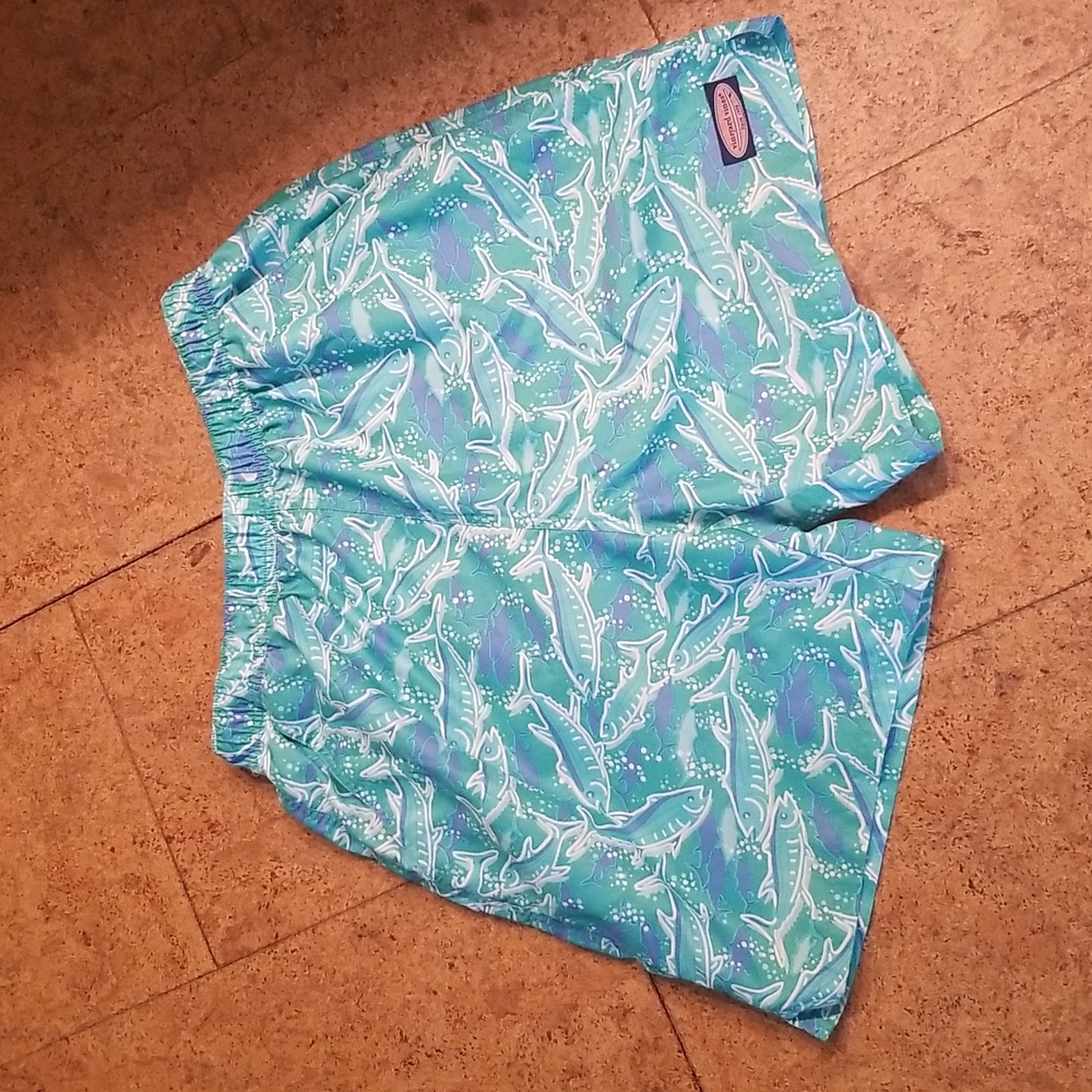 Vineyard Vines mens swim trunks